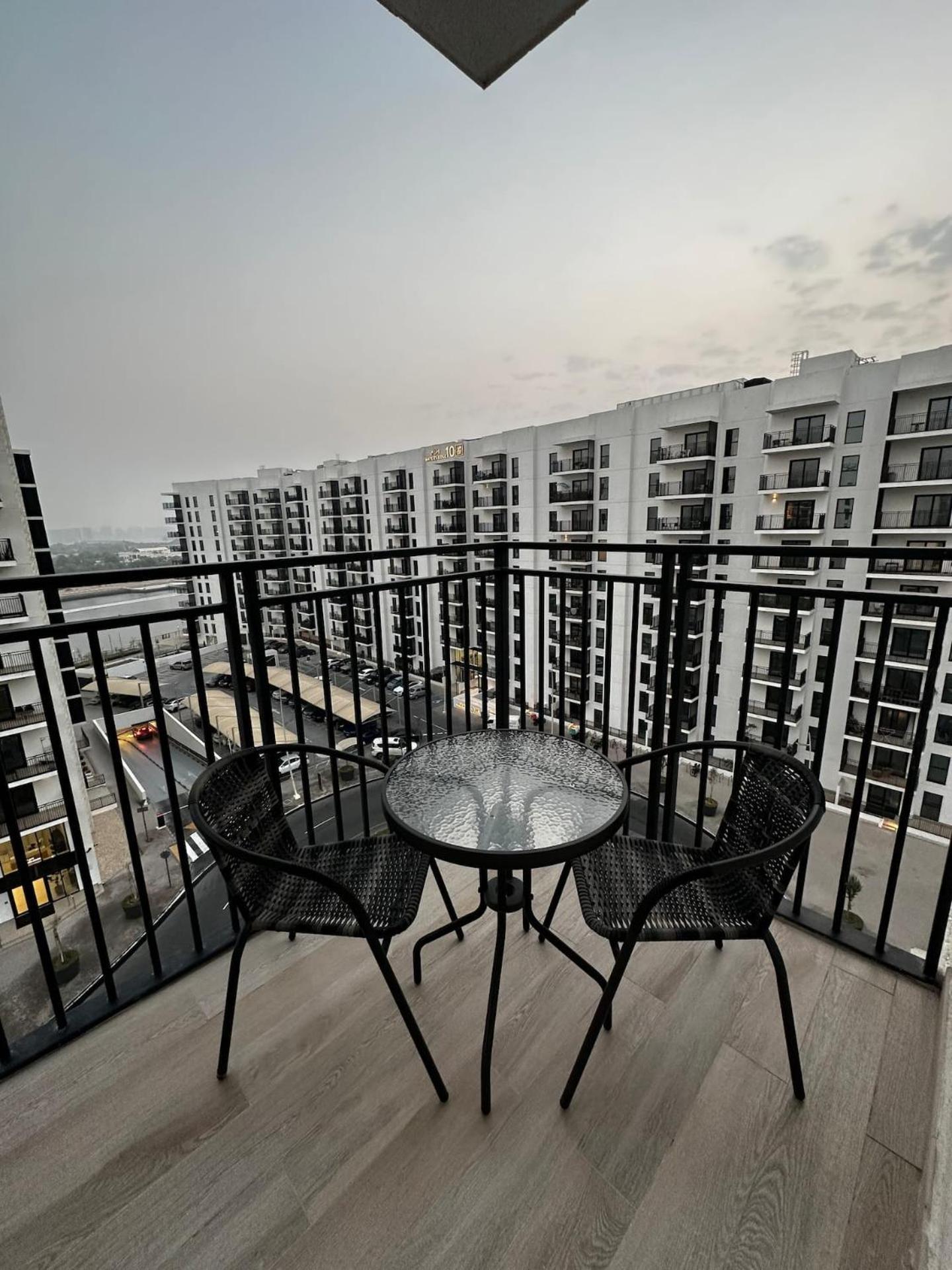 Perfect Yas Island Escape F1 & Ferrari World Apartamento *